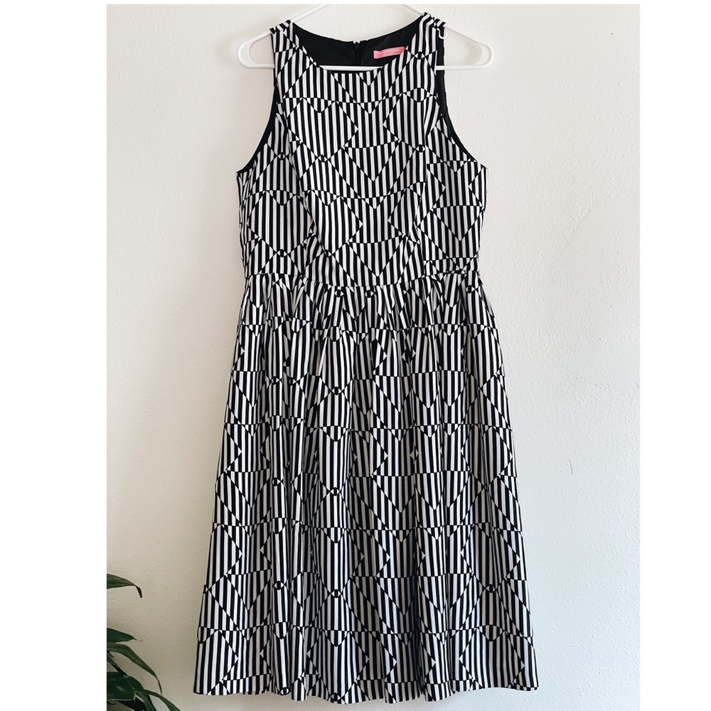 Isaac Mizrahi dress with pockets.